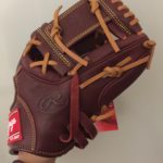 新しく野球のチームに入るためにグローブ買った!